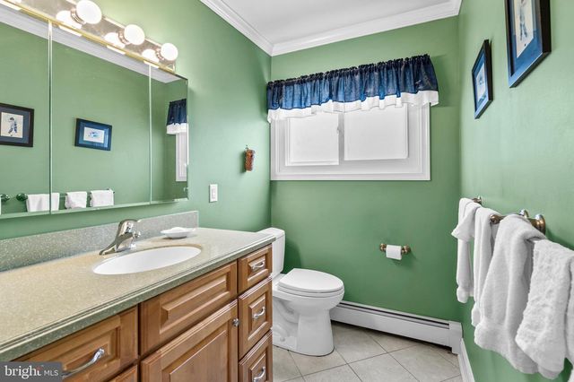 78 RED BERRY RD, Levittown, PA 19056
