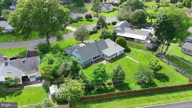 78 RED BERRY RD, Levittown, PA 19056