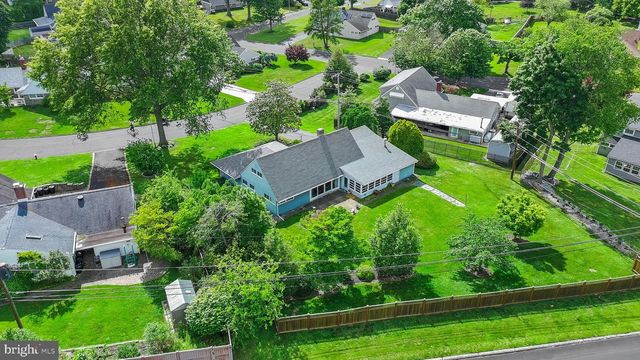 78 RED BERRY RD, Levittown, PA 19056