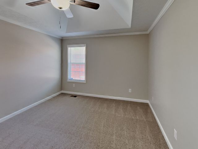 1090 Pinehurst Dr, Gallatin, TN 37066