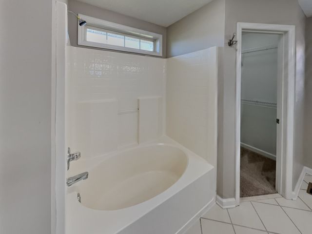 1090 Pinehurst Dr, Gallatin, TN 37066