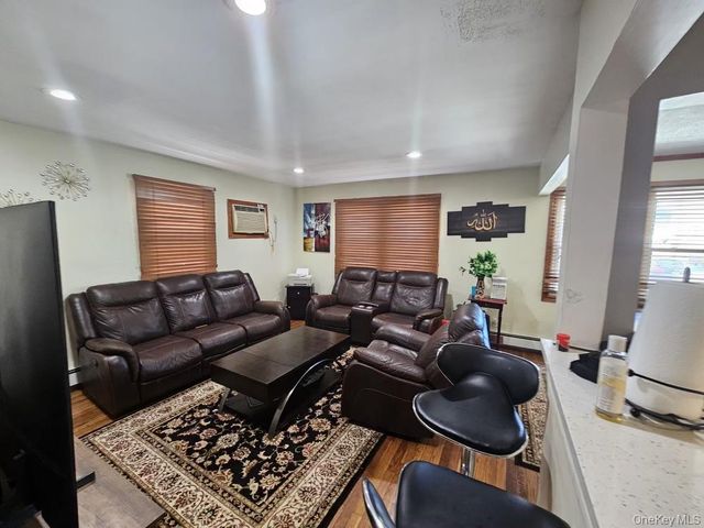 119-28 193RD STREET, Saint Albans, NY 11412