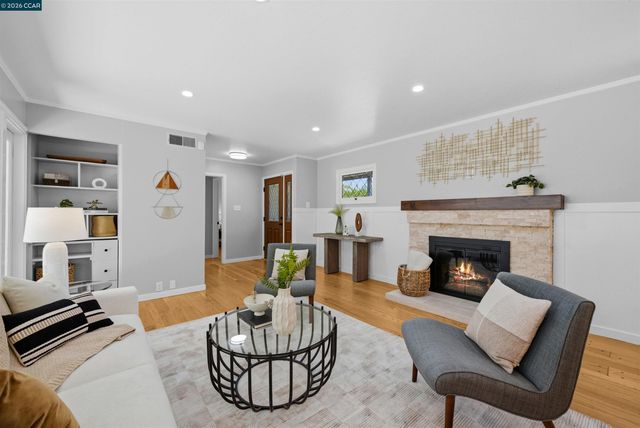 4073 Legion Ct, Lafayette, CA 94549