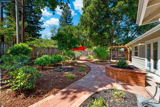 4073 Legion Ct, Lafayette, CA 94549