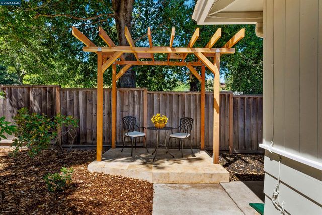 4073 Legion Ct, Lafayette, CA 94549