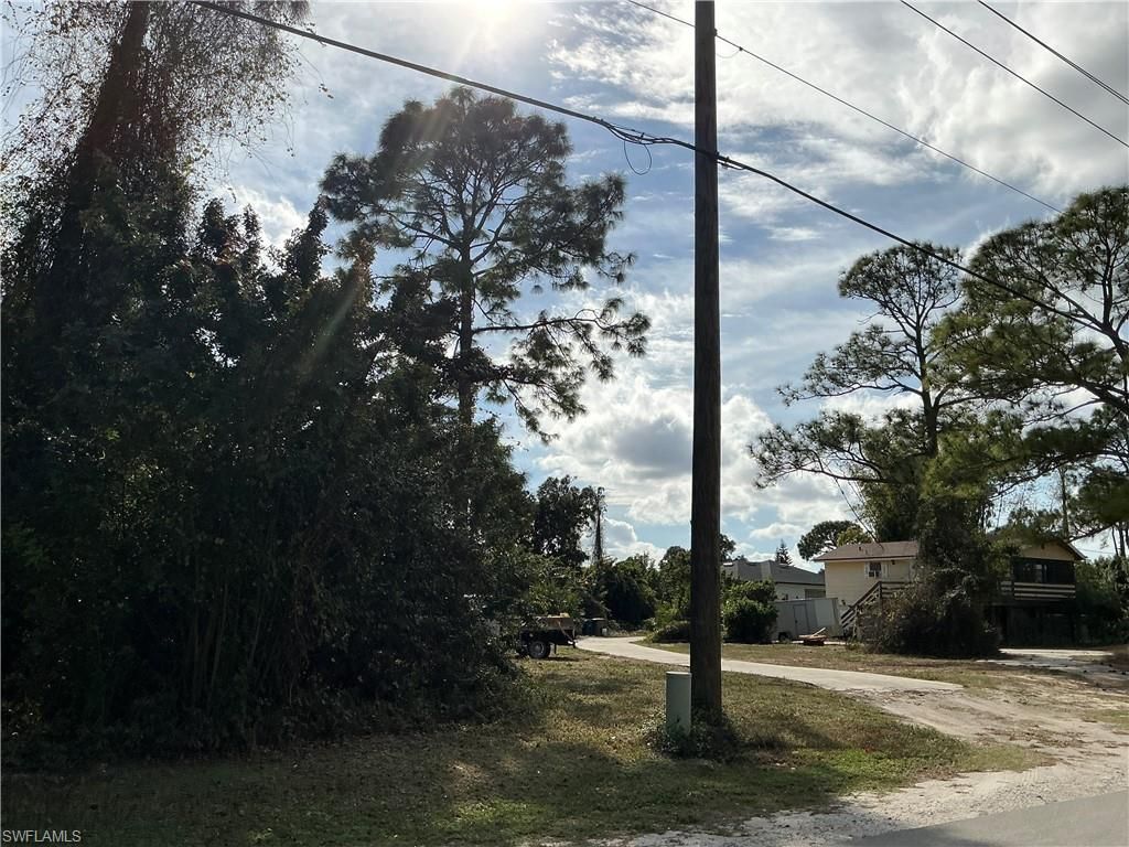 5217 Lee ST, LEHIGH ACRES, FL 33971 — photo 4