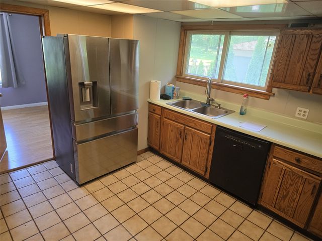 482 LEDWICK Drive, Erie, PA 16511