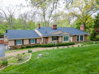 25461 Tweed Drive, Franklin Village, MI 48025