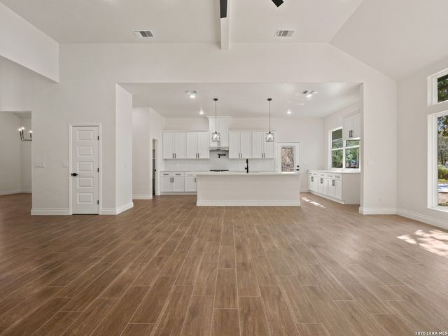 3814 Waterwood Pass Dr, Elmendorf, TX 78112