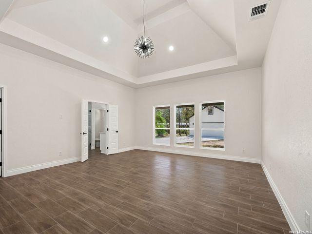 3814 Waterwood Pass Dr, Elmendorf, TX 78112