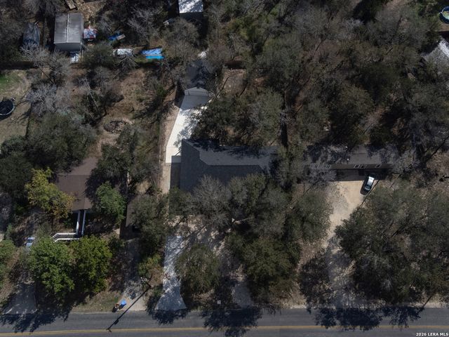 3814 Waterwood Pass Dr, Elmendorf, TX 78112