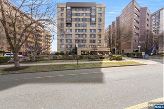 344 Prospect Avenue 8A, Hackensack, NJ 07601
