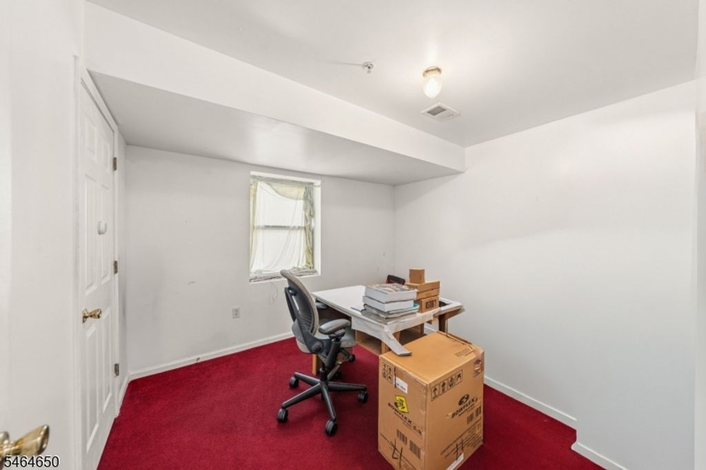 39 Wainwright St, Newark City, NJ 07112 — photo 5