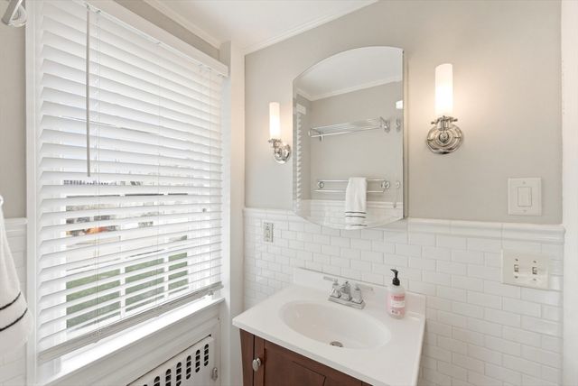 94 Allerton St, Plymouth, MA 02360