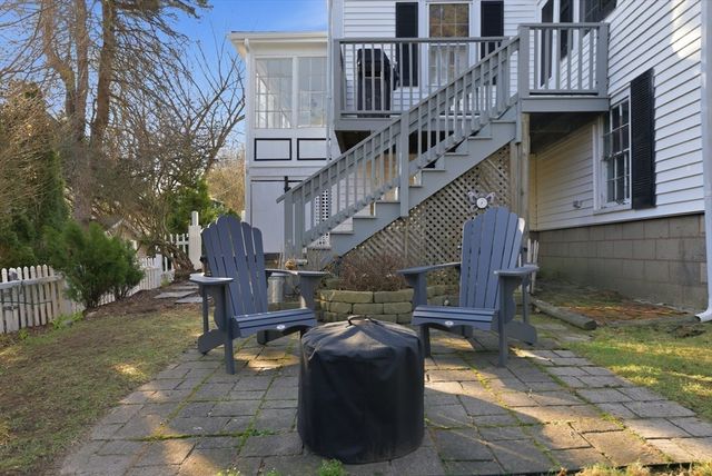 94 Allerton St, Plymouth, MA 02360