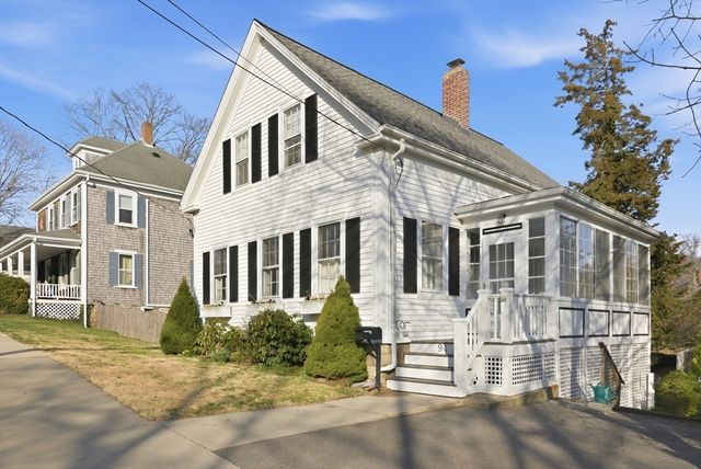 94 Allerton St, Plymouth, MA 02360