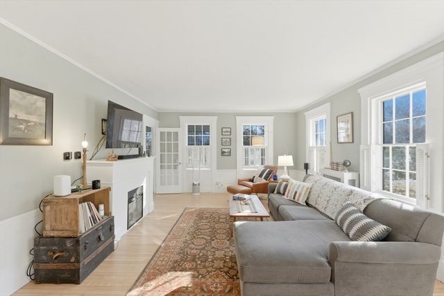 94 Allerton St, Plymouth, MA 02360