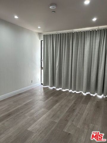 125 N Gale Drive 203, Beverly Hills, CA 90211