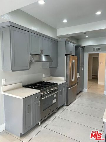 125 N Gale Drive 203, Beverly Hills, CA 90211