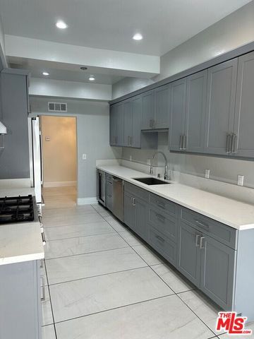 125 N Gale Drive 203, Beverly Hills, CA 90211