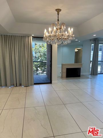 125 N Gale Drive 203, Beverly Hills, CA 90211
