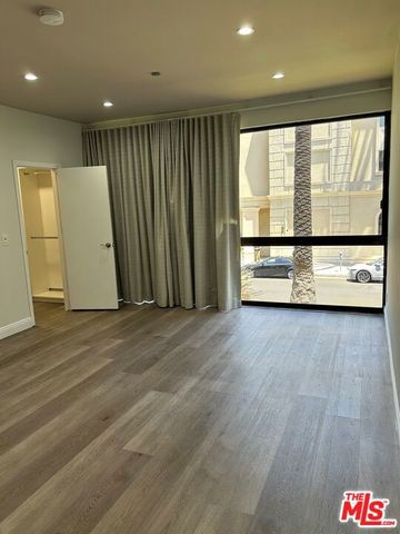 125 N Gale Drive 203, Beverly Hills, CA 90211
