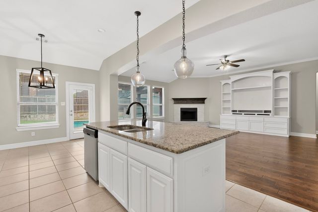 1567 Harrison Circle, Waxahachie, TX 75165