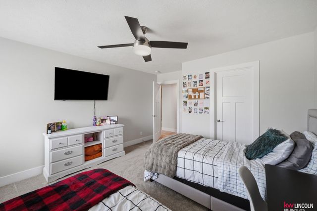 1871 Titan Place, Hickman, NE 68372
