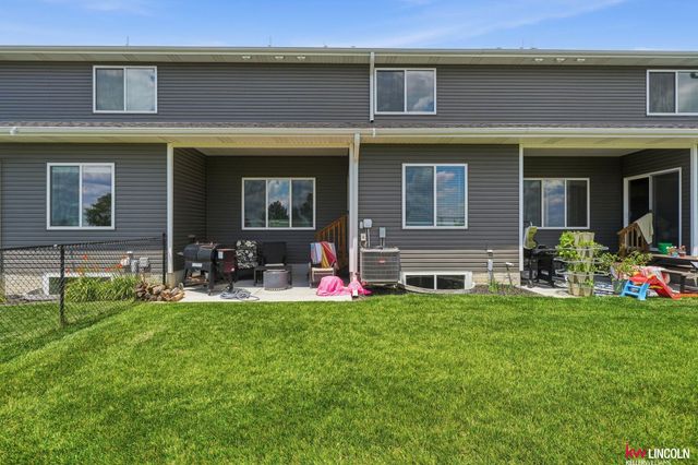 1871 Titan Place, Hickman, NE 68372
