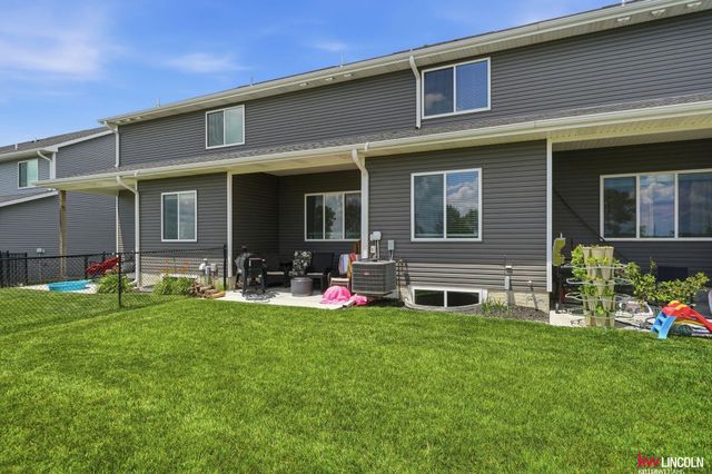 1871 Titan Place, Hickman, NE 68372