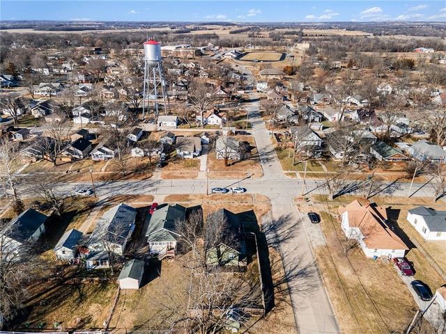 1101 Pacific Avenue, Osawatomie, KS 66064