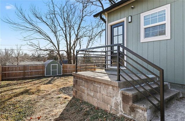 1101 Pacific Avenue, Osawatomie, KS 66064