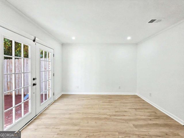 270 Winding River Road H, Atlanta, GA 30350