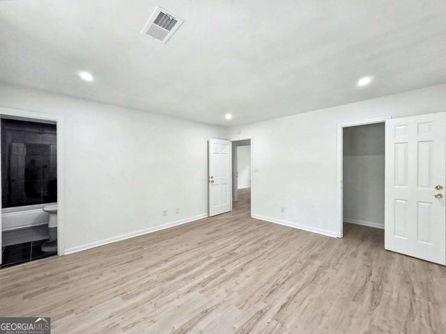 270 Winding River Road H, Atlanta, GA 30350