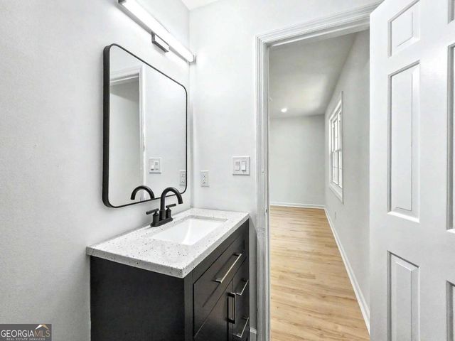 270 Winding River Road H, Atlanta, GA 30350