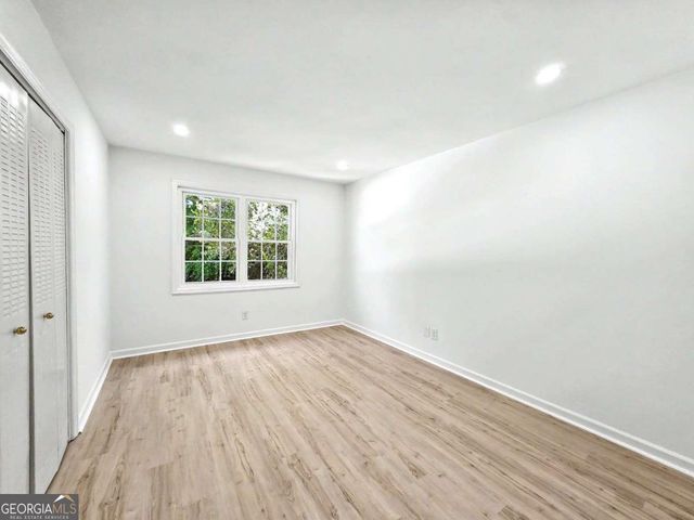 270 Winding River Road H, Atlanta, GA 30350