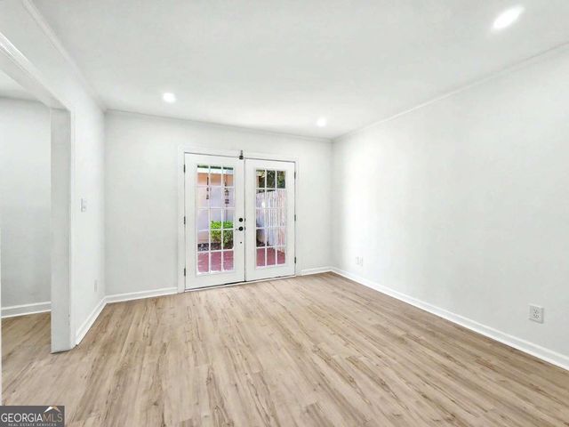 270 Winding River Road H, Atlanta, GA 30350