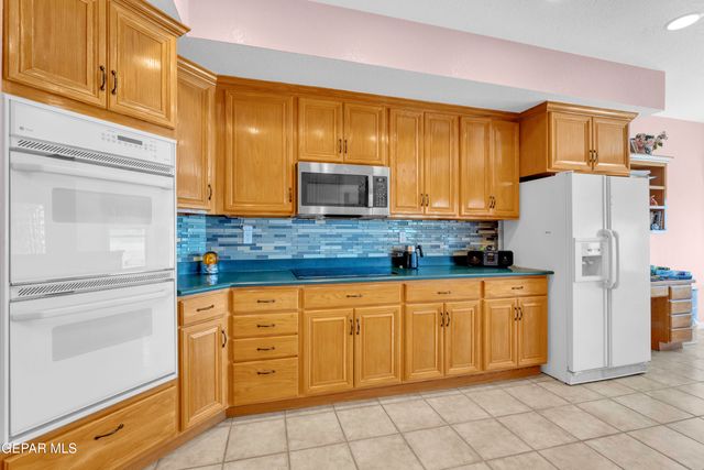 6558 EAGLE RIDGE Drive, El Paso, TX 79912