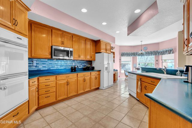 6558 EAGLE RIDGE Drive, El Paso, TX 79912