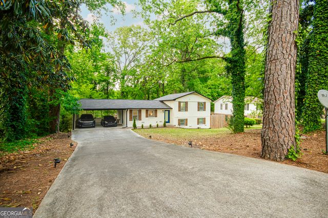 1953 Copperfield Circle, Decatur, GA 30035