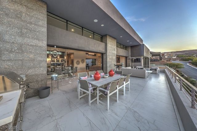 671 Scenic Rim Drive, Henderson, NV 89012