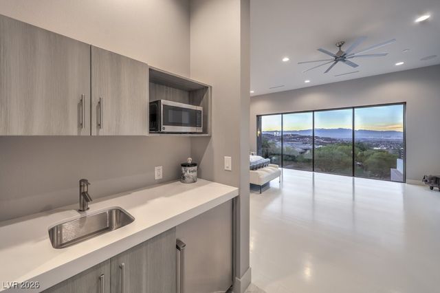 671 Scenic Rim Drive, Henderson, NV 89012