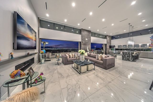 671 Scenic Rim Drive, Henderson, NV 89012