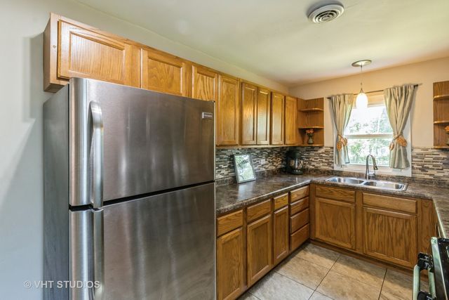 113 Pheasant Trail, Lake In The Hills, IL 60156