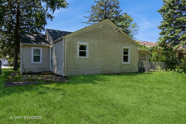 113 Pheasant Trail, Lake In The Hills, IL 60156