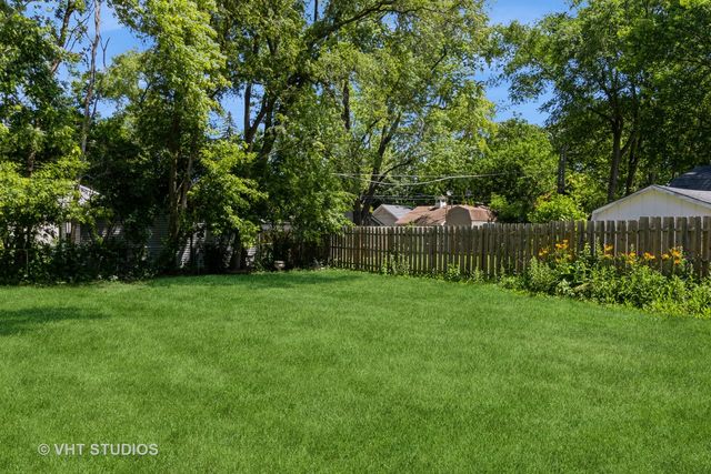 113 Pheasant Trail, Lake In The Hills, IL 60156