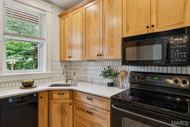 4142 Cleveland Avenue, St Louis, MO 63110
