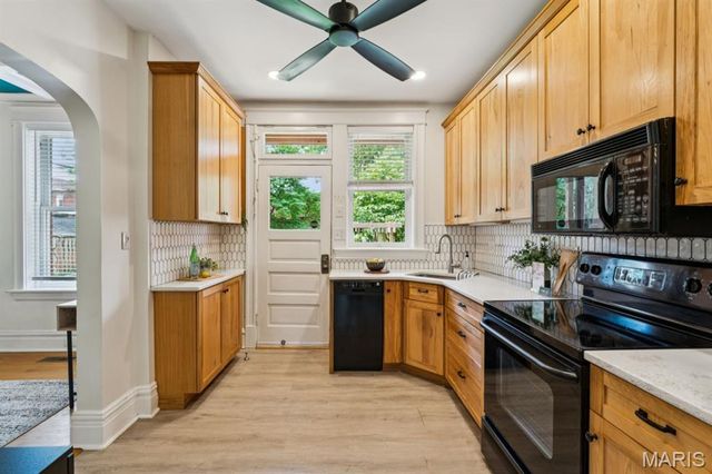 4142 Cleveland Avenue, St Louis, MO 63110