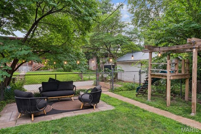 4142 Cleveland Avenue, St Louis, MO 63110