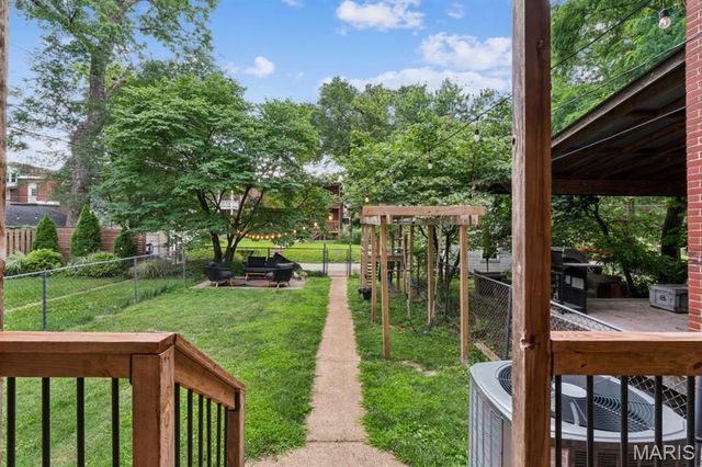 4142 Cleveland Avenue, St Louis, MO 63110